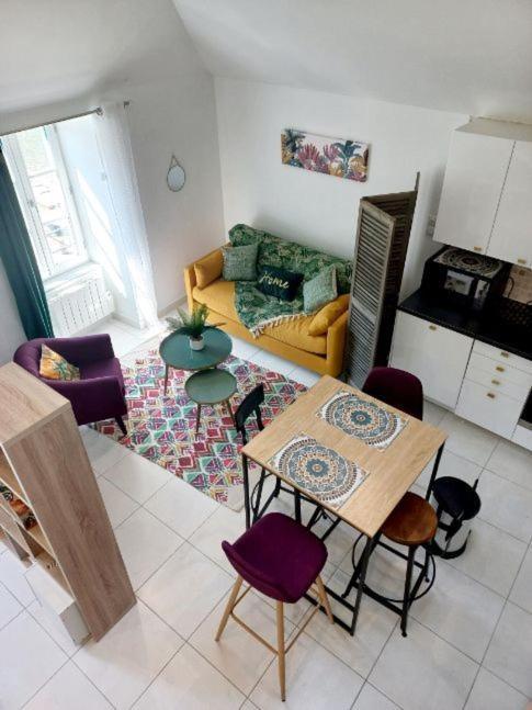 Tres Bel Appartement Avec Superbe Vue Sur Le Port De Saint Goustan أوري المظهر الخارجي الصورة